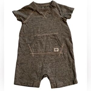 Baby Gap Gray Romper Onesie Sz 12-18 months